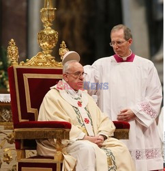 Papież Franciszek odprawia mszę w Święto Objawienia Pańskiego