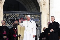 Papież Franciszek - audiencja generalna na placu świętego Piotra