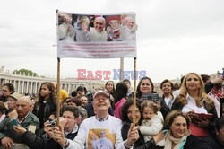 Papież Franciszek - audiencja generalna na placu świętego Piotra