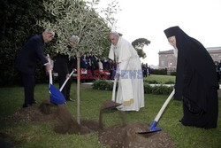 Spotkanie papieża Franciszka z Szimonem Peresem i Mahmudem Abbasem