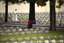 Papież Franciszek na cmentarzu w Fogliano di Redipuglia