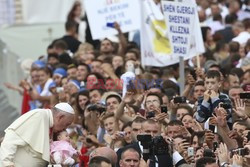 Papież Franciszek z wizytą w Tiranie