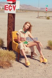 Moda- Prosto z Palm Springs - Madame Figaro 1601