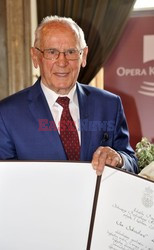 Opera Krakowska i Sobieslaw Zasada z Medalami Cracoviae Merenti