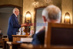 Opera Krakowska i Sobieslaw Zasada z Medalami Cracoviae Merenti