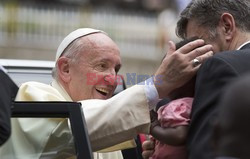 Papież Franciszek pielgrzymuje do Afryki