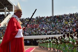 Papież Franciszek pielgrzymuje do Afryki