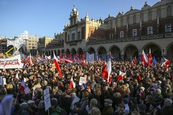 Manifestacja KOD w Krakowie