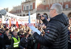 Manifestacja KOD w Krakowie