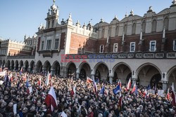 Manifestacja KOD w Krakowie