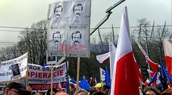 Demonstracja KOD w obronie Lecha Wałęsy w Warszawie