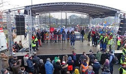 Demonstracja KOD w obronie Lecha Wałęsy w Warszawie