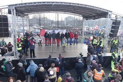 Demonstracja KOD w obronie Lecha Wałęsy w Warszawie