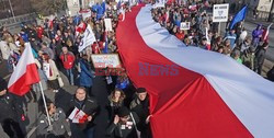 Demonstracja KOD w obronie Lecha Wałęsy w Warszawie