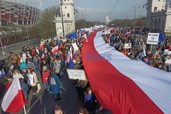 Demonstracja KOD w obronie Lecha Wałęsy w Warszawie