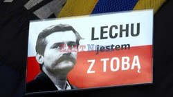 Demonstracja KOD w obronie Lecha Wałęsy w Warszawie