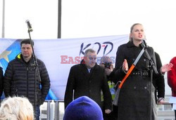 Demonstracja KOD w obronie Lecha Wałęsy w Warszawie