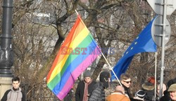 Demonstracja KOD w obronie Lecha Wałęsy w Warszawie