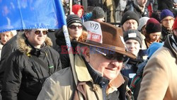 Demonstracja KOD w obronie Lecha Wałęsy w Warszawie