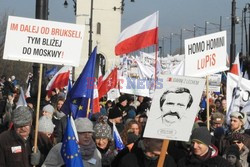 Demonstracja KOD w obronie Lecha Wałęsy w Warszawie