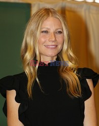 Gwyneth Paltrow podpisuje swoją książkę