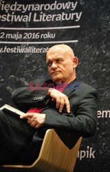 Spotkanie autorskie z Jackiem Dehnelem w Teatrze Dramatycznym w Warszawie .