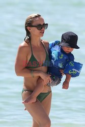 Christina Ricci w zielonym bikini