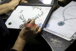 Bulgari - handel kamieniami szlachetnymi - Le Figaro