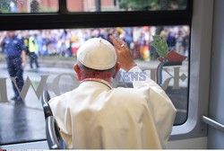 ŚDM 2016 - Papiez podróżuje tramwajem - Przekazanie kluczy do bram Krakowa