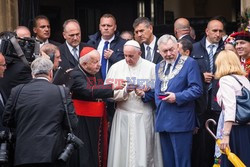 ŚDM 2016 - Papiez podróżuje tramwajem - Przekazanie kluczy do bram Krakowa