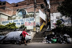 Życie w Medellin - Abaca