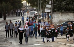 Palestyńczycy przygotowują dzieci do nowego roku szkolnego