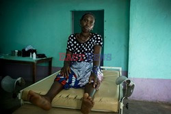 Opieka zdrowotna w Gwinei -  Eyevine