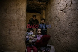 Życie w schronie w syryjskim mieście Douma - AFP