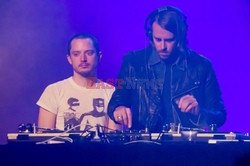 Wooden Wisdom, czyli Elijah Wood jako DJ