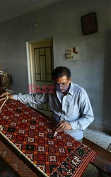 Produkcja sari wartego 8000 USD - AFP