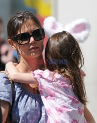 Katie Holmes z Suri