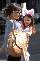 Katie Holmes z Suri