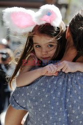 Katie Holmes z Suri