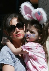 Katie Holmes z Suri