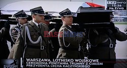 Uroczystości na lotnisku i przejazd konduktu z ciałem Prezydenta