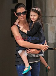 Katie Holmes z Suri