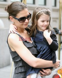 Katie Holmes z Suri