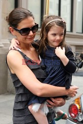 Katie Holmes z Suri