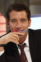 Clive Owen w hiszpańskiej telewizji