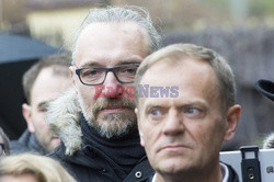 Tusk, Komorowski i Kijowski odsłonili tablicę Władysława Bartoszewskiego