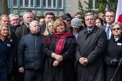 Tusk, Komorowski i Kijowski odsłonili tablicę Władysława Bartoszewskiego