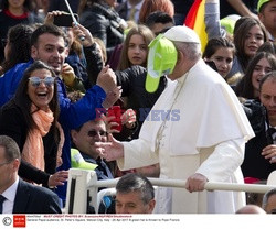 Zmagania Papieża Franciszka z wiatrem