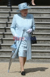 Elżbieta II z mężem na garden party w Pałacu Buckingham