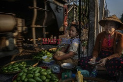 Kolej w Myanmar - NYT